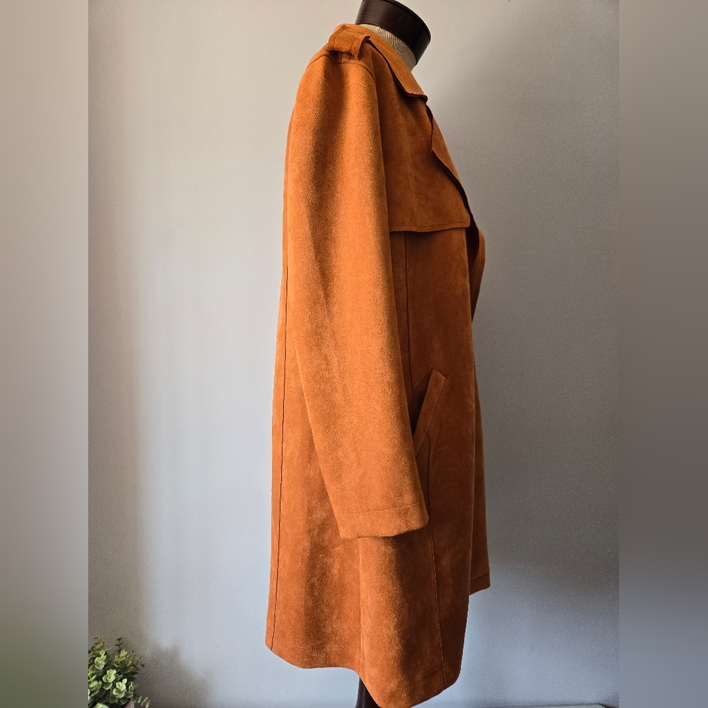 Bagatelle Burnt Orange Soft Faux Suede Ooen Front Jacket. Size M - Picture 5 of 14